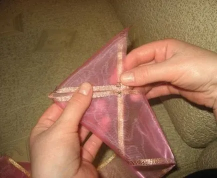 Cum de a lega un arc de panglica de satin Cum de a lega un arc de panglica de satin