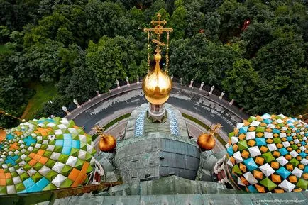 Ceea ce este diferit de cruce catolică ortodoxă