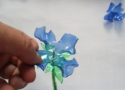Ca de sticle de plastic pentru a face flori