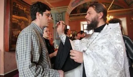 Cum să se pregătească pentru ungeri extremă în biserică Cum să se pregătească pentru ungeri extremă în biserică