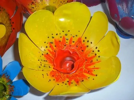 Ca de sticle de plastic pentru a face flori Ca de sticle de plastic pentru a face flori