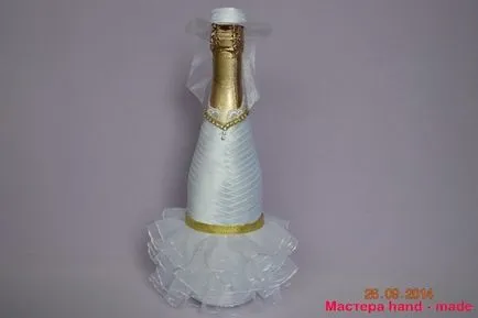 Designul sticlei cu mâinile Designul sticlei cu mâinile