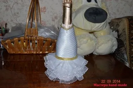 Designul sticlei cu mâinile Designul sticlei cu mâinile
