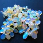 Ca numele de pietre prețioase Ca numele de pietre prețioase