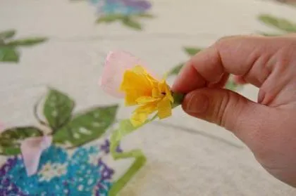 Mână a făcut trandafiri