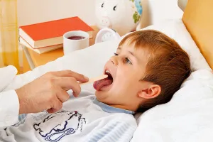 Foarte gât roșu într-un copil - decât vindecarea gargară, tablete, pastile, spray-uri și antibiotice (afecțiuni ORL pentru copii) Foarte gât roșu într-un copil - decât vindecarea gargară, tablete, pastile, spray-uri și antibiotice