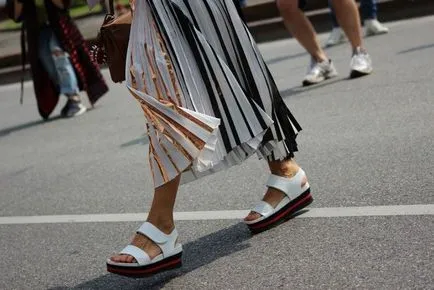 pantofi platforma, moda 37 de imagini, ce să poarte sandale, trântor, pantofi cu tălpi groase