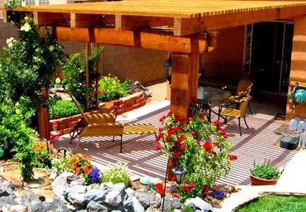 Construcția curtea unei case private, cu propriile sale mâini