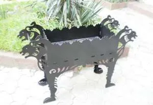 Care sunt făcute din metal Care sunt făcute din metal