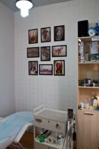 E ca un tatuaj