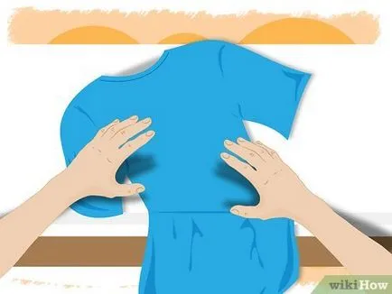 Imprimă pe T-shirt-uri cu mâinile lor Imprimă pe T-shirt-uri cu mâinile lor