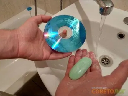 Cum pot curăța disc DVD