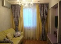 decorare fereastră în camera de zi