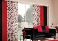 decorare fereastră în camera de zi