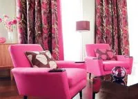 decorare fereastră în camera de zi