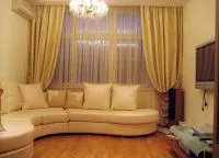 decorare fereastră în camera de zi