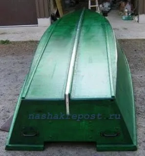 Producția de bărci cu mâinile lor