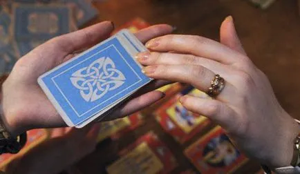 Cum să învețe să ghicească de Tarot Cum să învețe să ghicească de Tarot