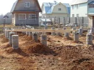 Cum sa faci o fundație dig cu propriile sale mâini