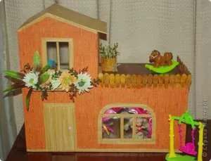Cu mâinile lor din casa de hârtie Cu mâinile lor din casa de hârtie