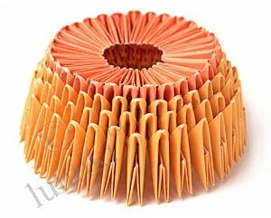 Origami lebădă hârtie - crearea unei lebădă de module triunghiulare (cu mâinile) Origami lebădă hârtie - crearea unei lebădă de module triunghiulare