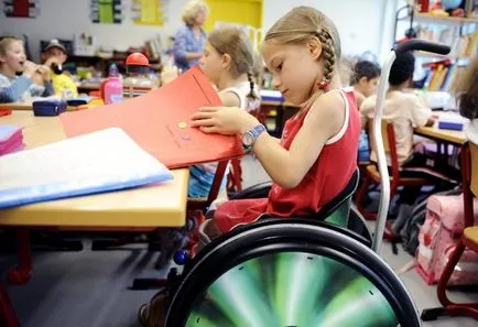 Ca un copil cu handicap viata Ca un copil cu handicap viata