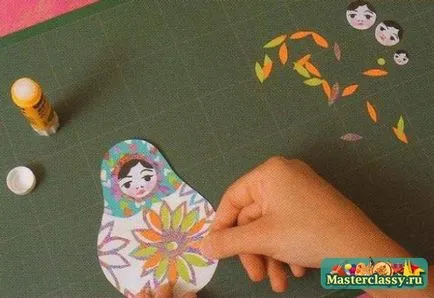 Matryoshka de hârtie cu propriile mâini