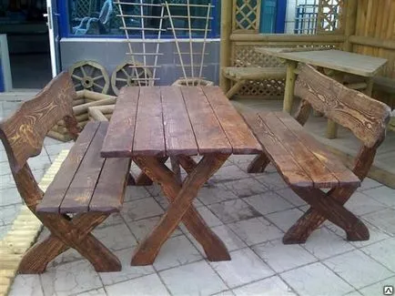 foișoare mobilier, cu mâinile lor