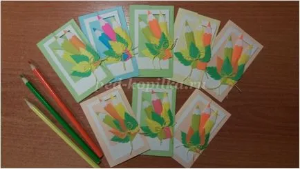 invitație carte poștală la bal într-o școală primară cu mâinile lor (frunze de card poate fi) invitație carte poștală la bal într-o școală primară cu mâinile lor