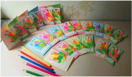 invitation carte poștală la bal într-o școală primară cu mâinile lor (creioane colorate din hârtie) invitație carte poștală la bal într-o școală primară cu mâinile lor