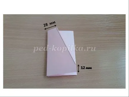 invitație carte poștală la bal într-o școală primară cu mâinile lor (frunze de card poate fi) invitație carte poștală la bal într-o școală primară cu mâinile lor