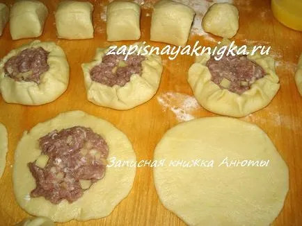plăcinte tătară cu carne și cartofi