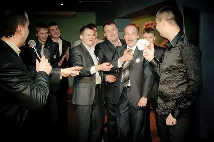 Cum de a purta o jartieră