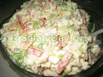 Salata cu sunca branza de rosii Salata cu sunca branza de rosii
