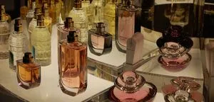 Apa de parfum si apa de toaleta - Care este diferența