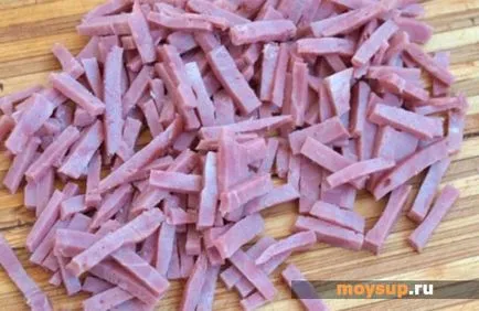 Salata cu sunca branza de rosii Salata cu sunca branza de rosii