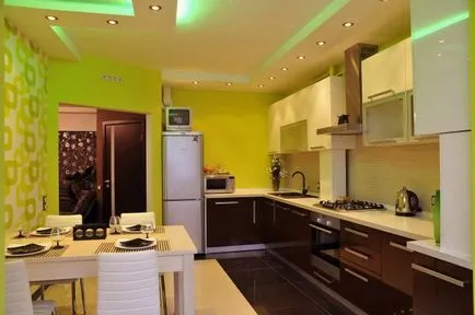 Începe repararea plafonului