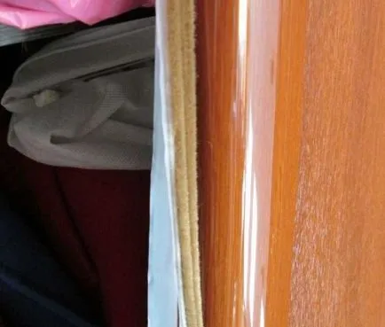 Dulap cu mâinile sale în conformitate cu