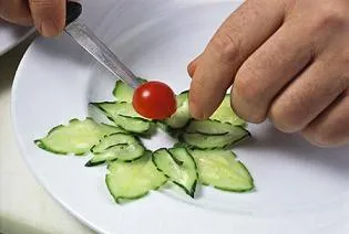Cât de multe calorii intr-o salata cu rosii Cât de multe calorii intr-o salata cu rosii