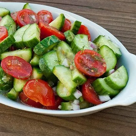 Cât de multe calorii intr-o salata cu rosii