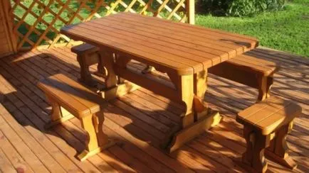 foișoare mobilier, cu mâinile lor