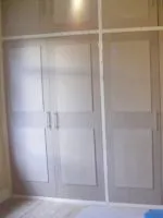 Glisante dulap cu colțul lui mâini Glisante dulap cu colțul lui mâini