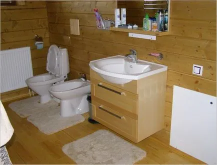 Toaletă în casa lui, cu propriile sale mâini