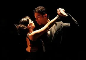 Cum sa dansezi dansul popular românesc Cum sa dansezi dansul popular românesc