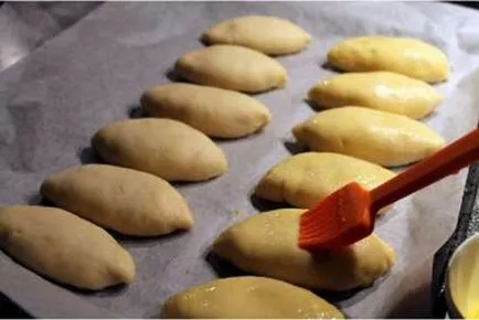 Plăcinte în rețete cuptor cu pas cu pas chifle coapte fotografie, cum să gătească prăjituri, și temperatura (rețete) Plăcinte în rețete cuptor cu pas cu pas chifle coapte fotografie, cum să gătească prăjituri, temperatura și