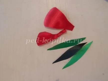 Bujorii de panglici de satin