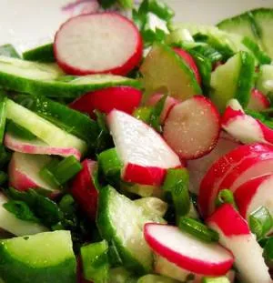 Cât de multe calorii intr-o salata cu rosii