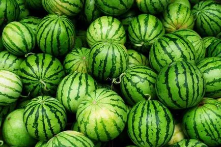 Pepenele verde mănâncă Pepenele verde mănâncă