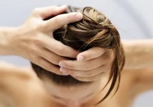 7 Cel mai bun remediu pentru strălucire părului (strălucire) 7 Cel mai bun remediu pentru strălucire părului