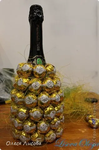 Ananas bomboane de ciocolată și șampanie cu mâinile sale master-class